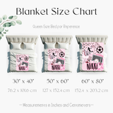 Blanket size chart graphic showing three bed mockups with pink patterned bedding and the name 'Nikki' on each, labeled for a Queen size bed with measurements 30" x 40", 50" x 60", and 60" x 80" in inches and centimeters.
